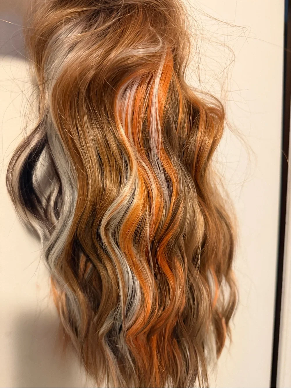 Kiana (Rust Romance) Standard Wig - Brand New With Tags Chelsea Smith Crowns